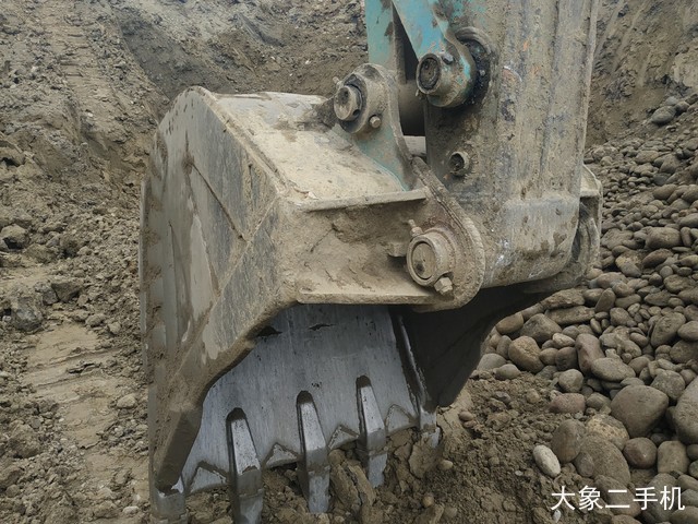 神钢 SK260LC-8 挖掘机