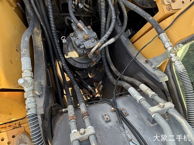 沃尔沃 EC240B 挖掘机