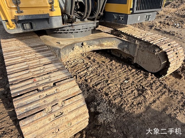 沃尔沃 EC240B 挖掘机