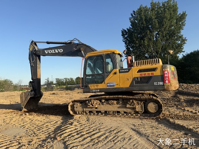 沃尔沃 EC210D 挖掘机