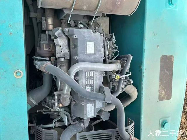 神钢 SK260 挖掘机