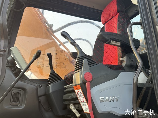 三一重工 SY245H 挖掘机
