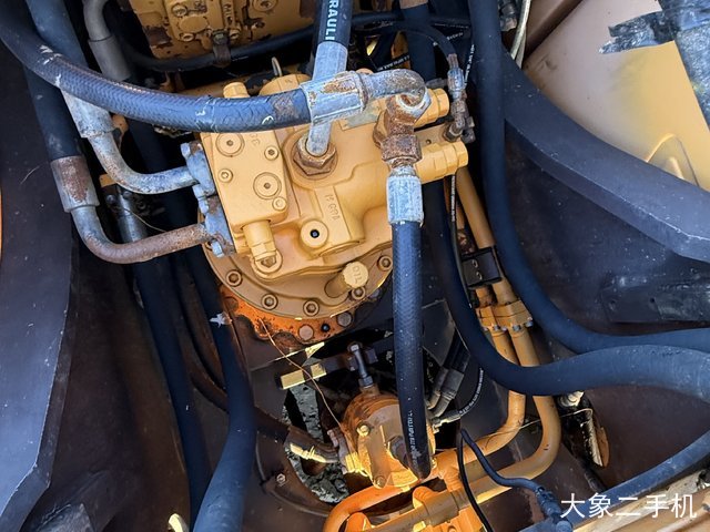 三一重工 SY215C-9 挖掘机