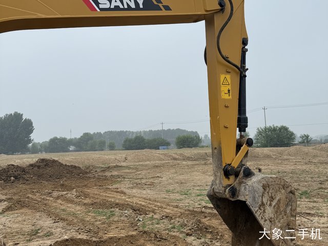 三一重工 SY135C 挖掘机