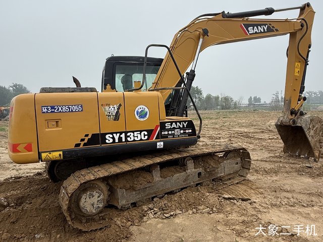 三一重工 SY135C 挖掘机