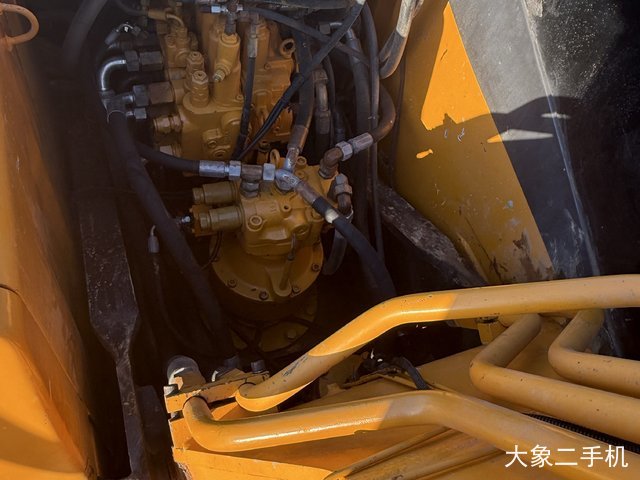 三一重工 SY135C-9 挖掘机