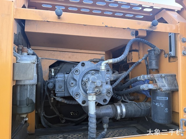 三一重工 SY235C-9 挖掘机