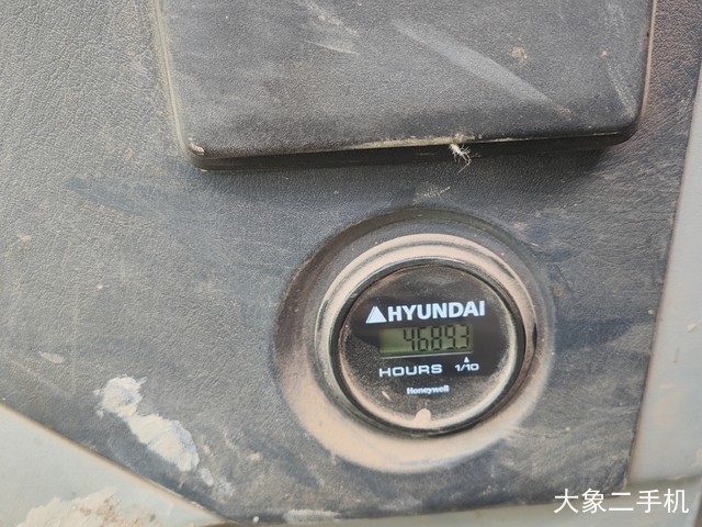 现代 R130VS 挖掘机