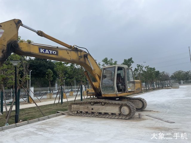 加藤 HD820LC-II 挖掘机