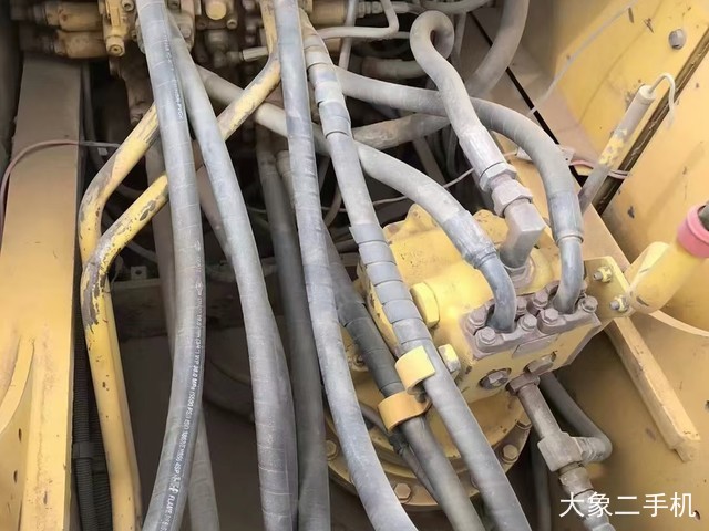 小松 PC200-8M0 挖掘机