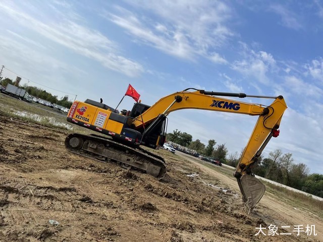 徐工 XE215D 挖掘机