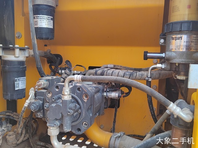 龙工 LG6150 挖掘机