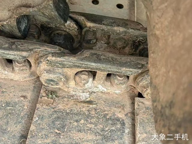 龙工 LG6075 挖掘机