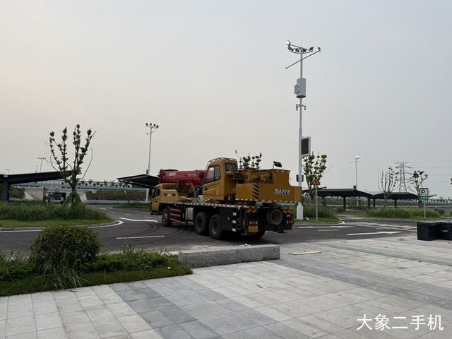 三一重工 STC200C5 起重机