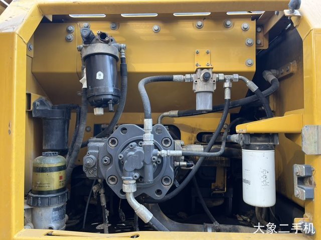 徐工 XE270DK 挖掘机