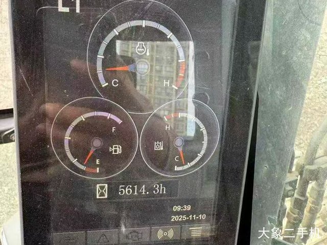 徐工 XE150 挖掘机