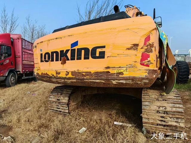 龙工 LG6225E 挖掘机