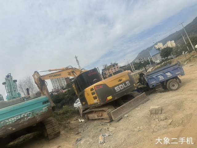 凯斯 WX210物料处理机 挖掘机