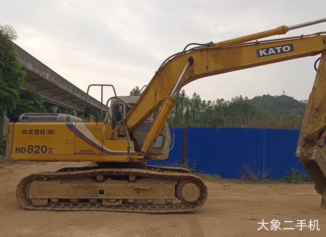 加藤 HD820III 挖掘机