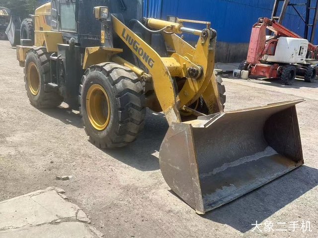 柳工 CLG816C 装载机