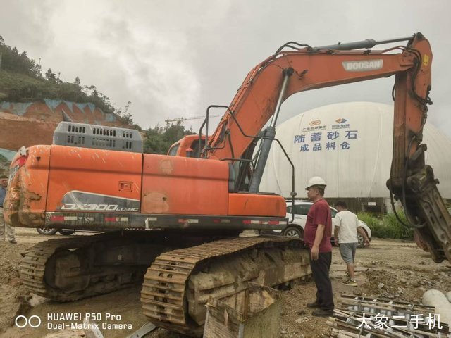 斗山 DX300LC-9C 挖掘机