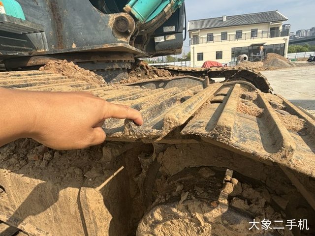 神钢 SK200-YN12 挖掘机