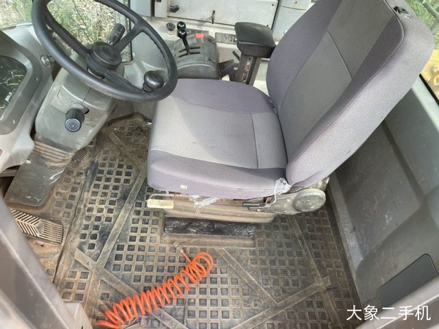 山东临工 L956F 装载机
