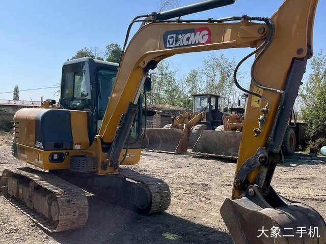 徐工 XE60 挖掘机