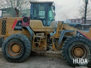 LOVOL Heavy Industry FL956H Loader - 5
