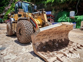 LOVOL Heavy Industry FL956H Loader - 6