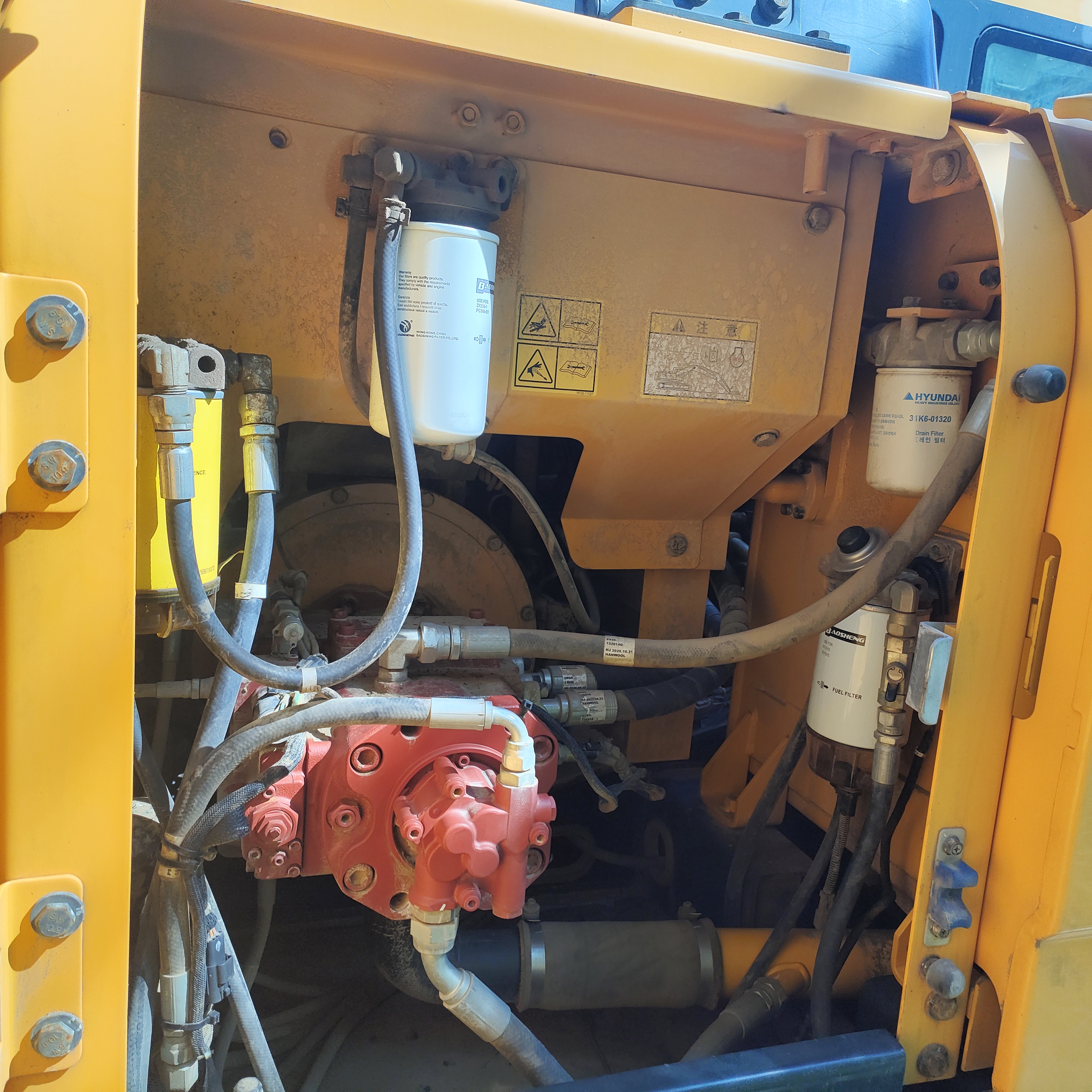 Hyundai R130VS photo
